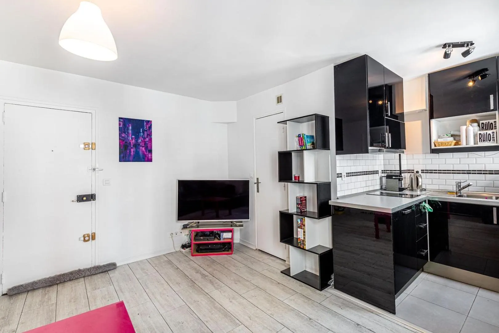Guestready - Charming Canal St-Martin Retreat Paris Apartment